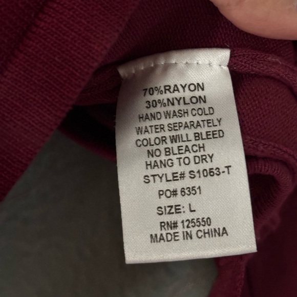 Windsor | ribbed | mock neck | open back | tie | burgundy | crop | top | L - Picture 8 of 9